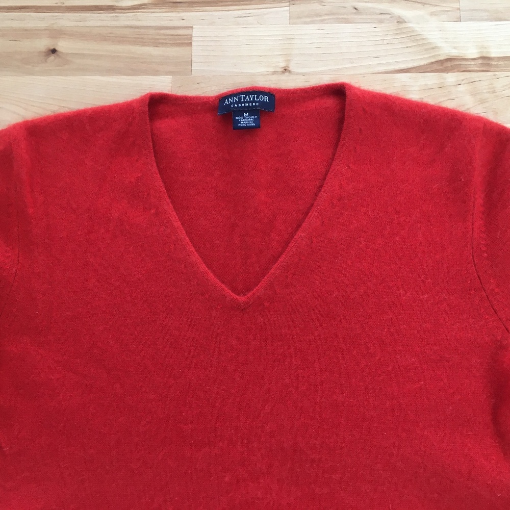 Ann Taylor 100% Cashmere Sweater